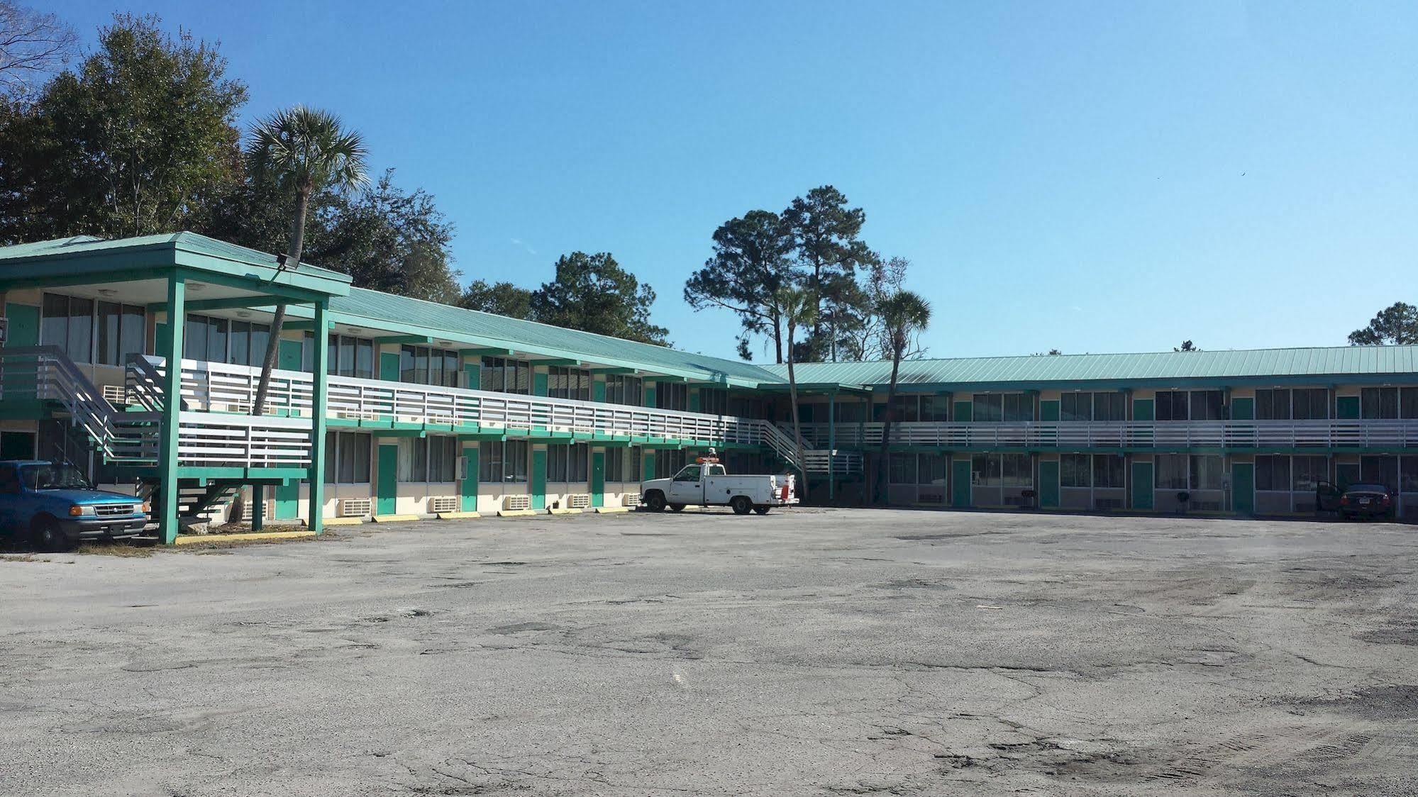 Gator Lodge Jacksonville Extérieur photo